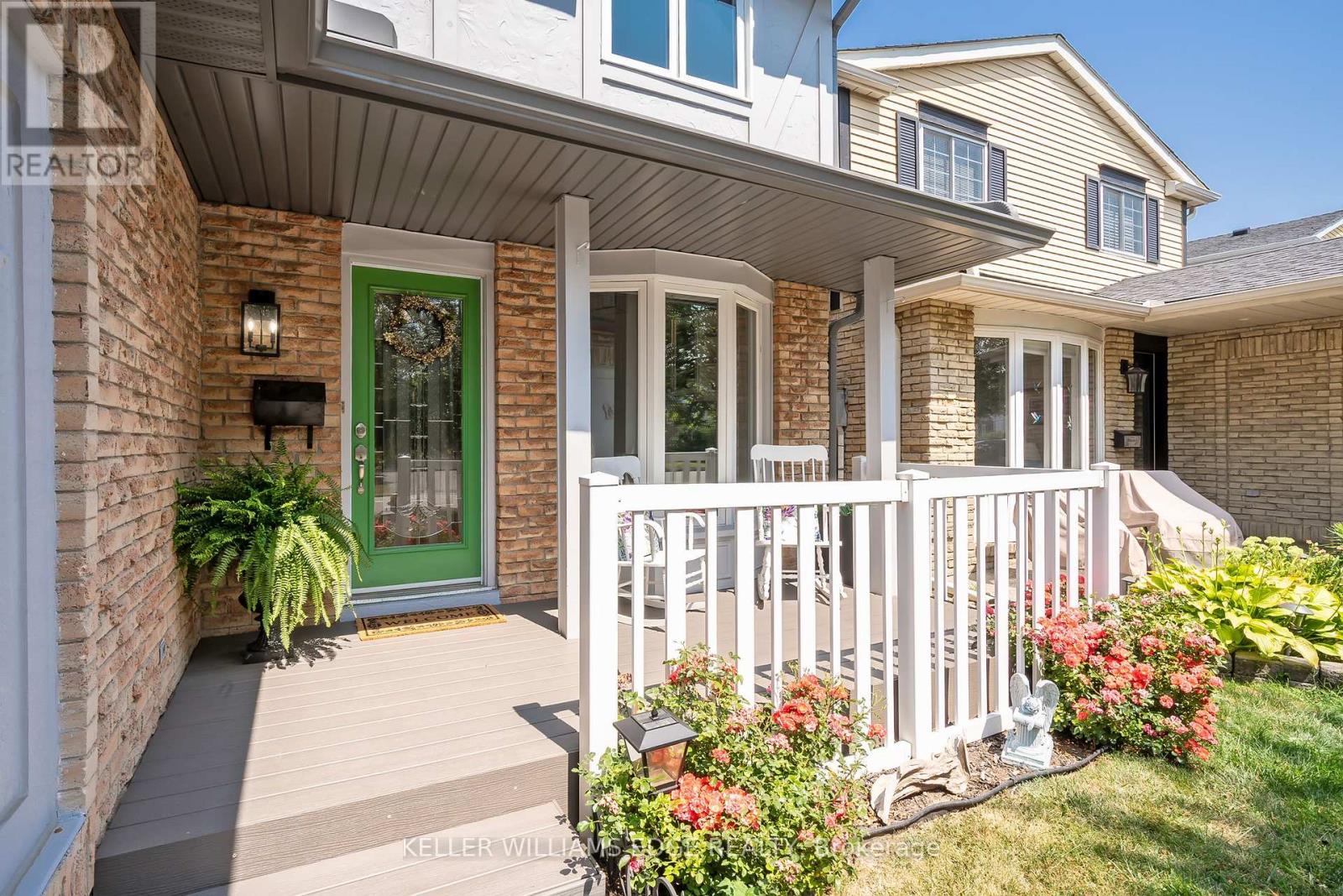 2407 Hemlock Court, Burlington, Ontario  L7M 1X7 - Photo 3 - W12822218