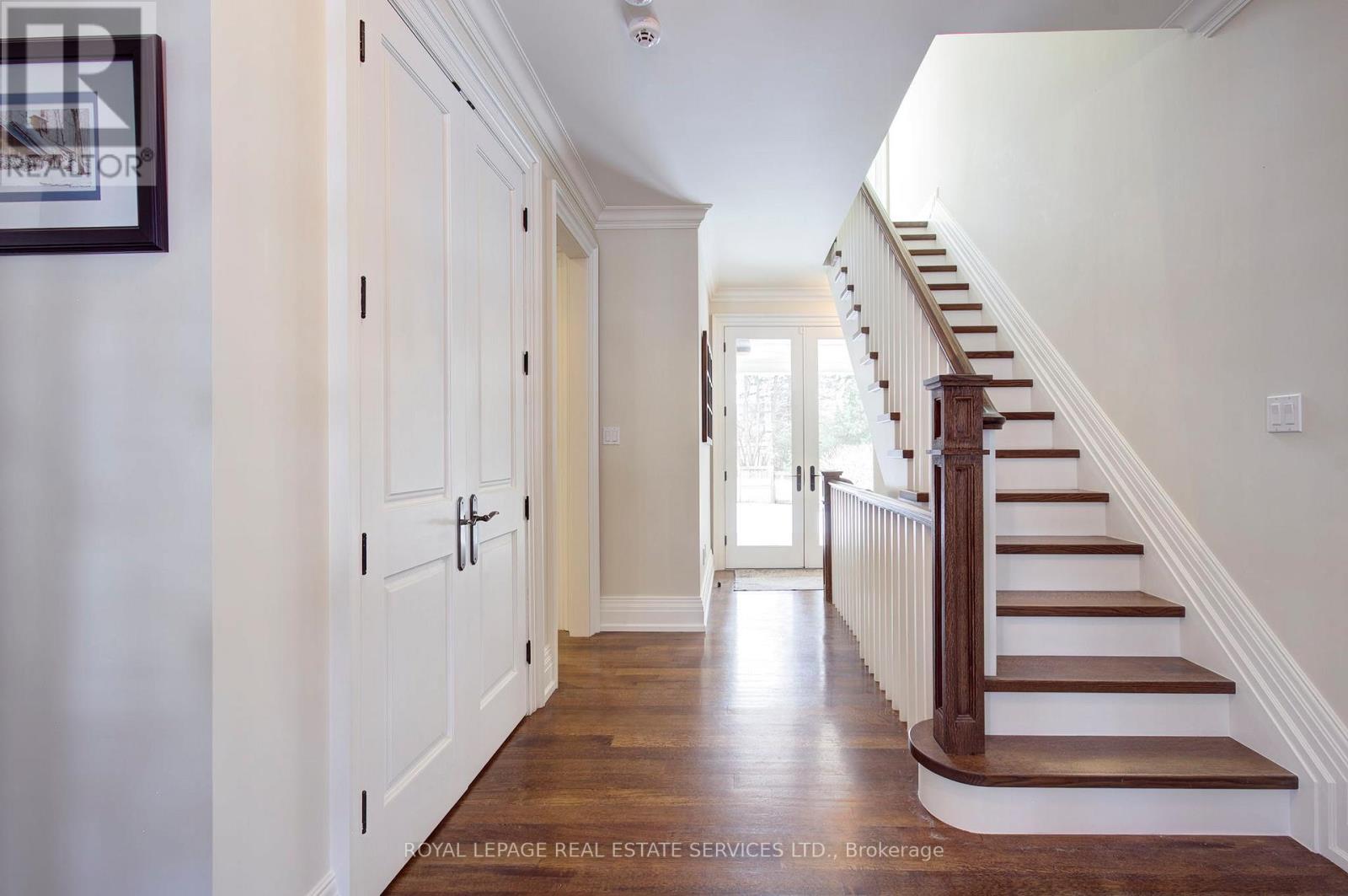 461 Copeland Court, Oakville, Ontario  L6J 4B8 - Photo 8 - W12822224