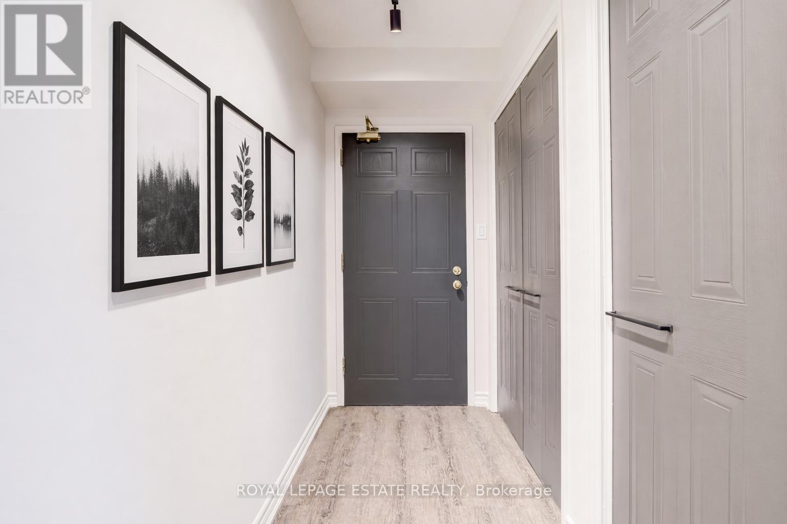 204 - 26 Hall Road, Halton Hills, Ontario  L7G 5G5 - Photo 3 - W12822294