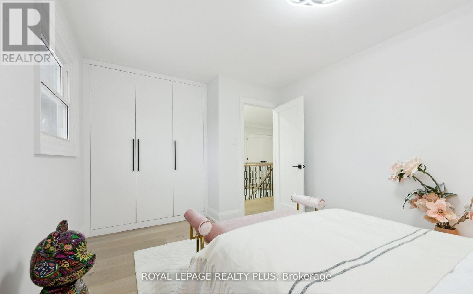 4344 Dallas Court, Mississauga, Ontario  L4W 4G7 - Photo 28 - W12822296