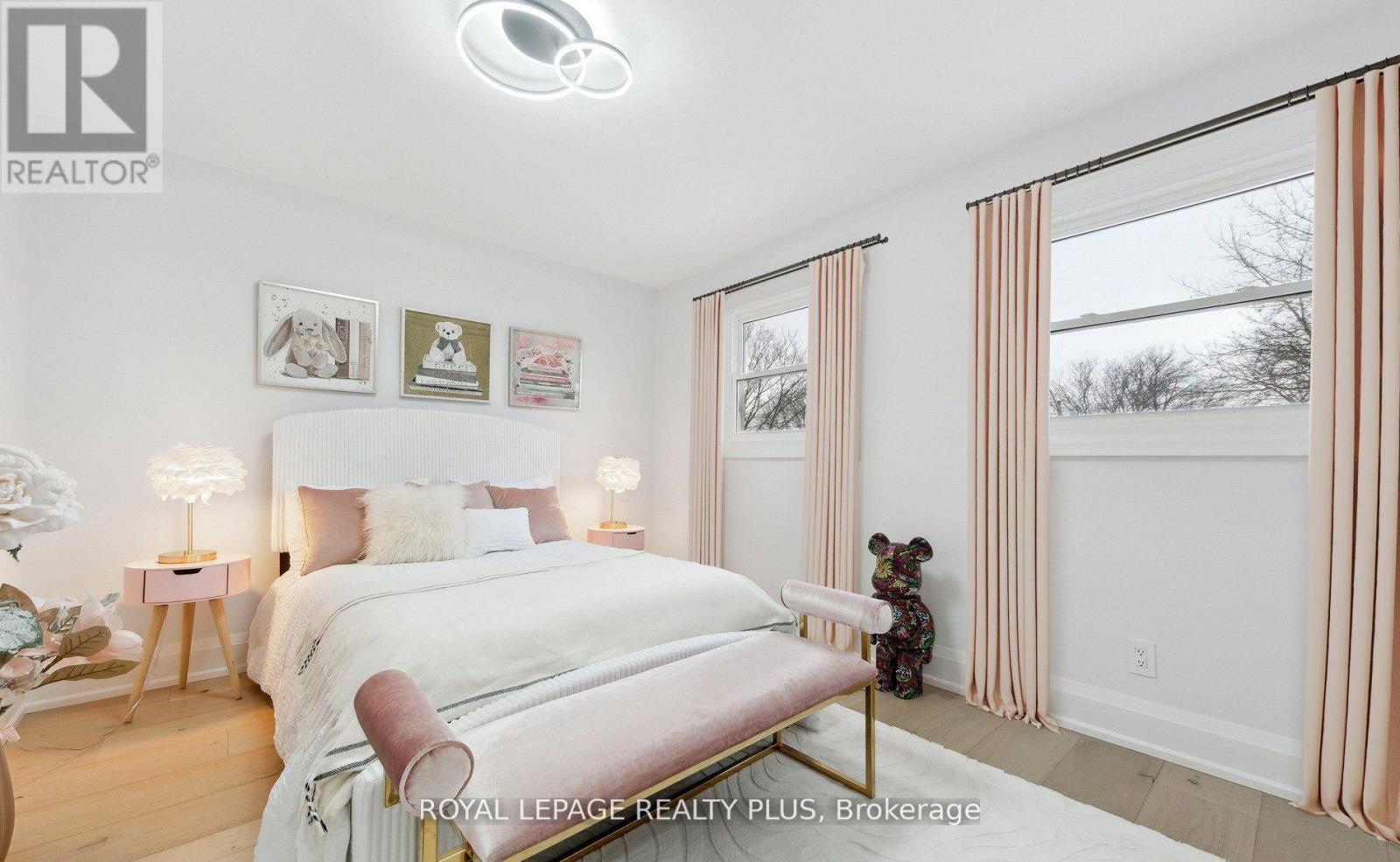 4344 Dallas Court, Mississauga, Ontario  L4W 4G7 - Photo 29 - W12822296