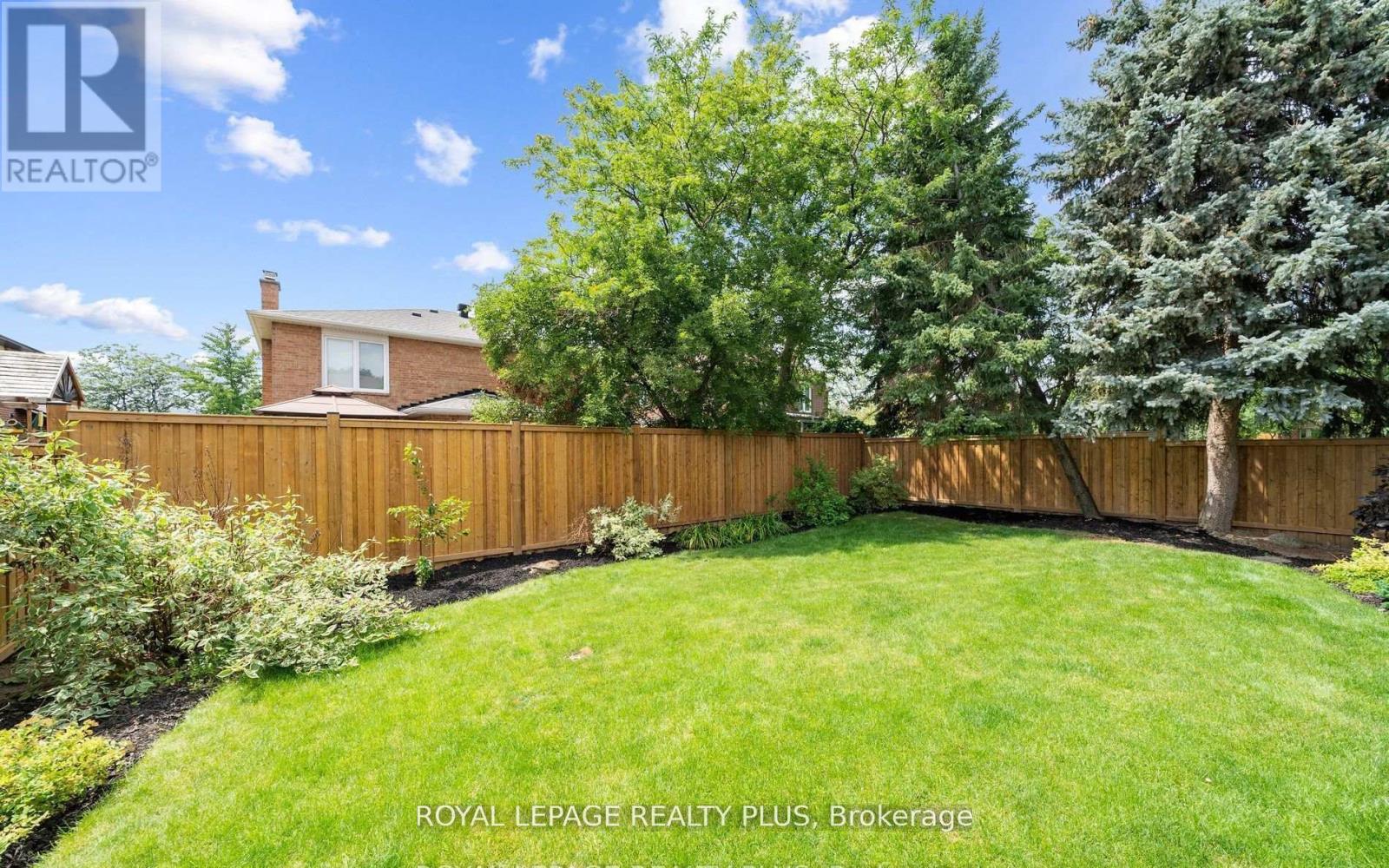 4344 Dallas Court, Mississauga, Ontario  L4W 4G7 - Photo 49 - W12822296