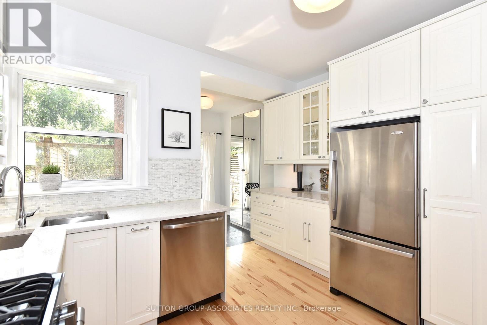 640 Beresford Avenue, Toronto, Ontario M6S 3C3 - Photo 14 - W12822302