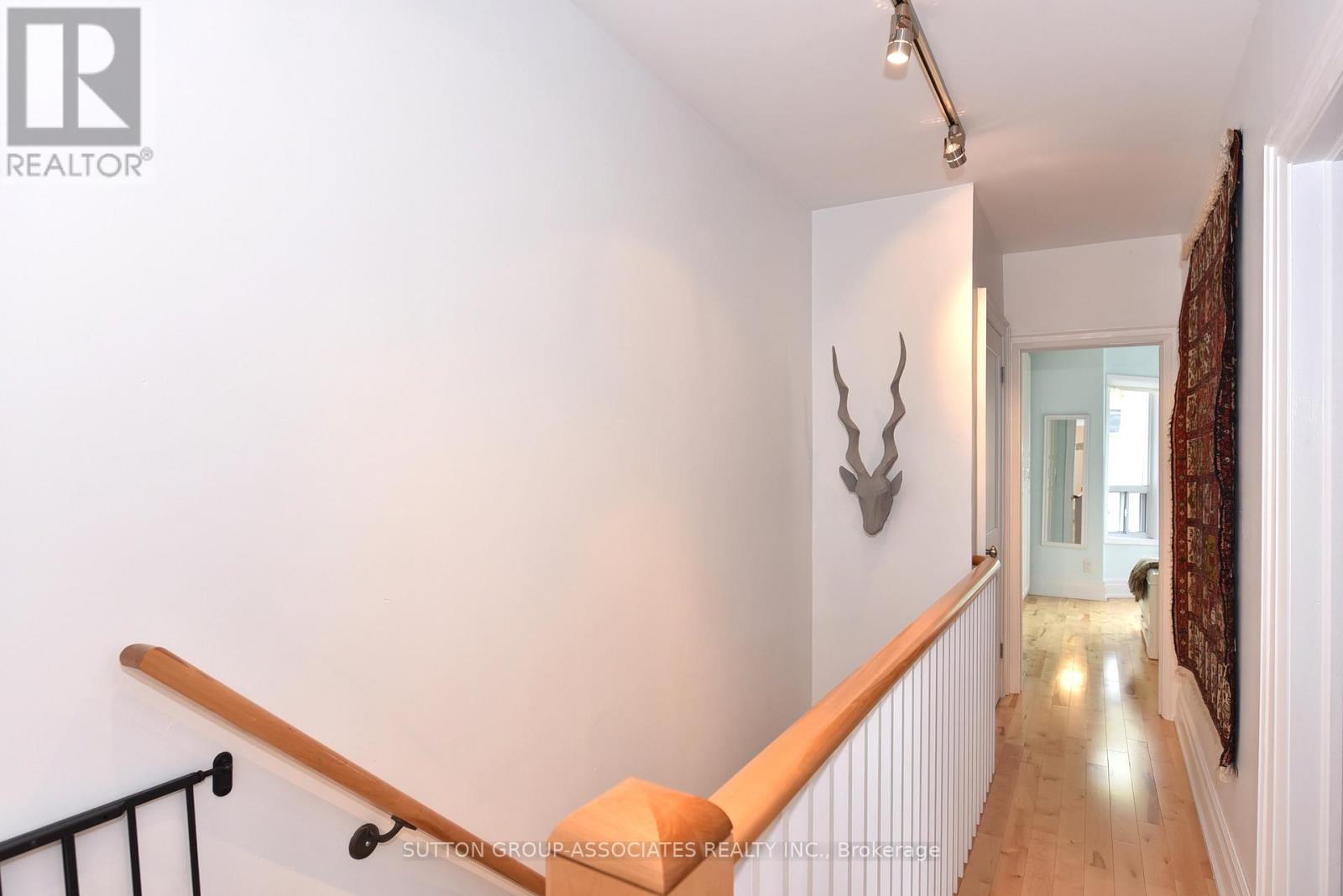 640 Beresford Avenue, Toronto, Ontario M6S 3C3 - Photo 21 - W12822302