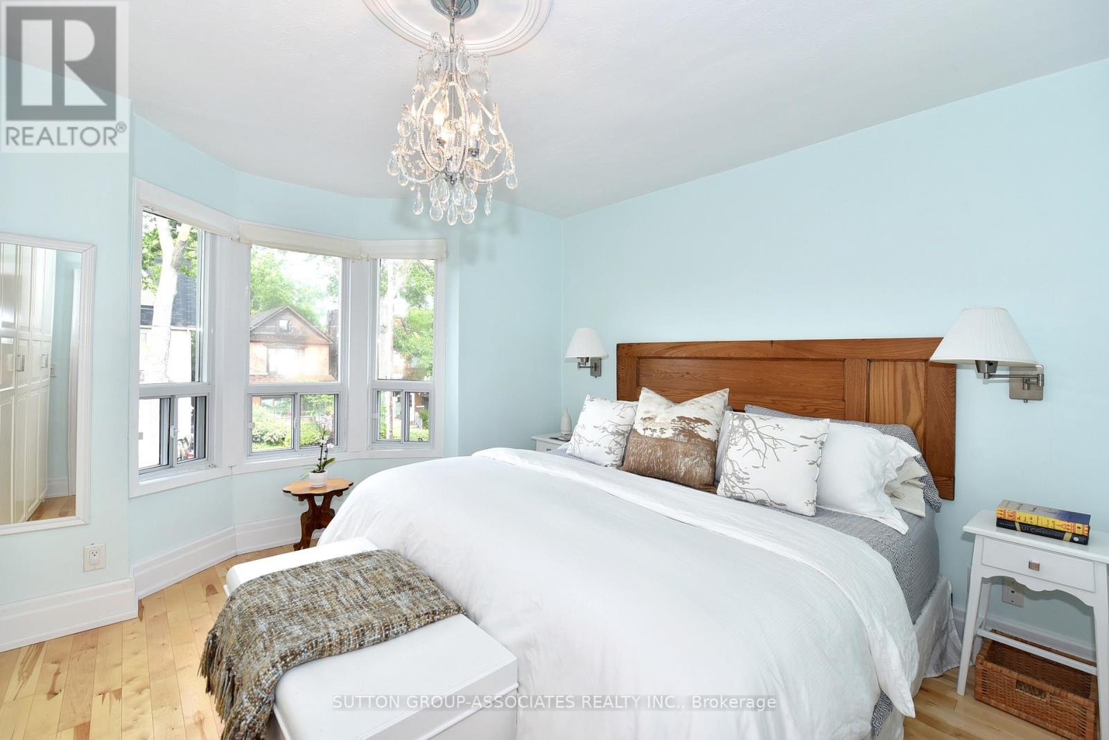 640 Beresford Avenue, Toronto, Ontario M6S 3C3 - Photo 22 - W12822302