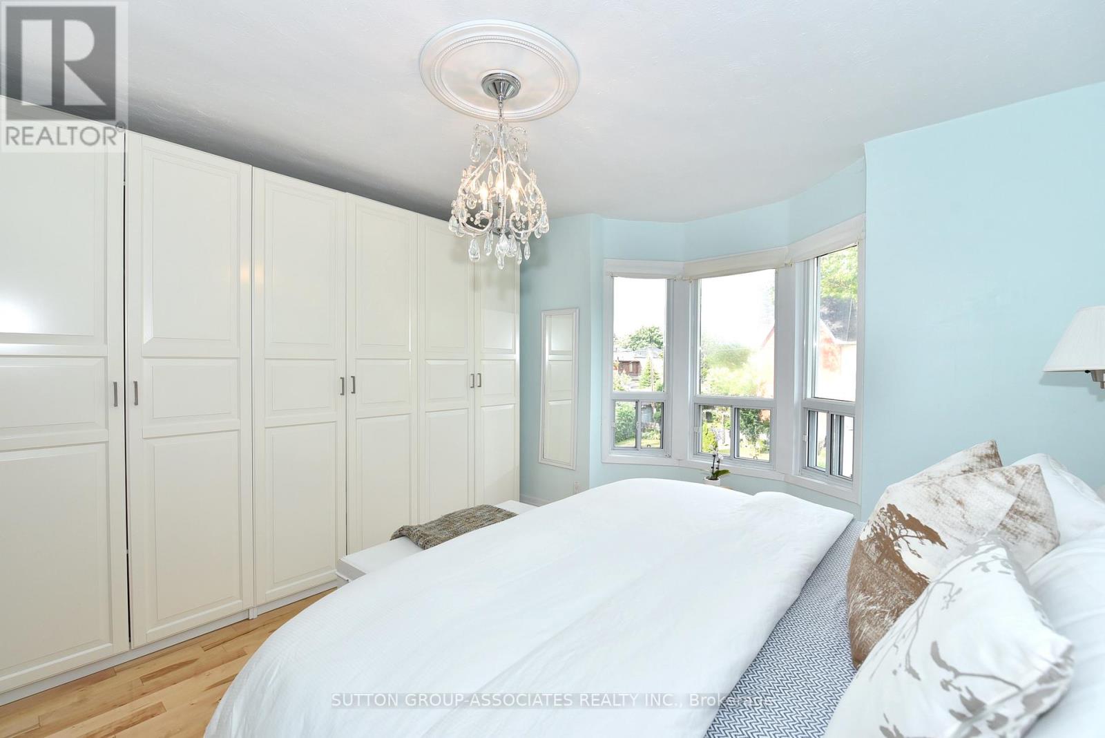 640 Beresford Avenue, Toronto, Ontario M6S 3C3 - Photo 23 - W12822302