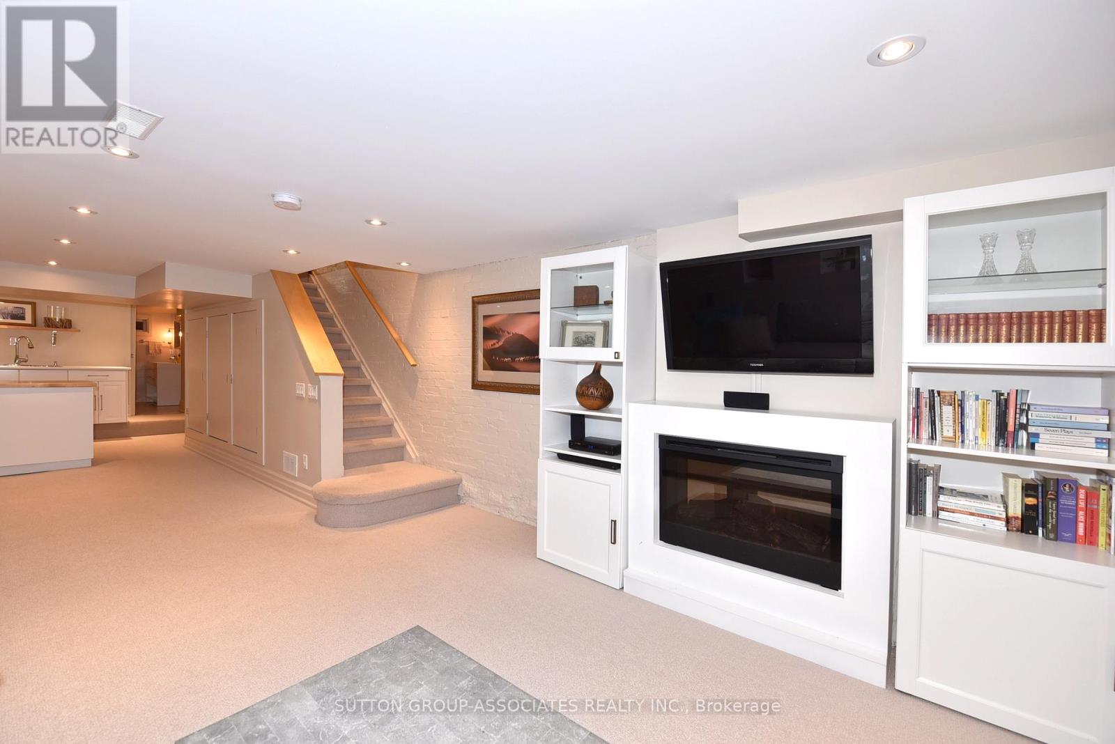 640 Beresford Avenue, Toronto, Ontario M6S 3C3 - Photo 37 - W12822302