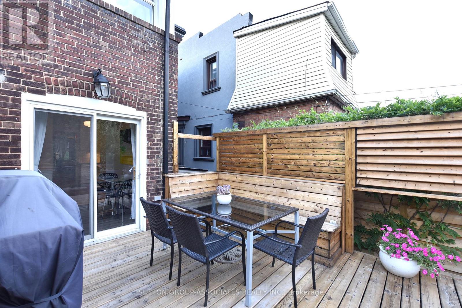 640 Beresford Avenue, Toronto, Ontario M6S 3C3 - Photo 46 - W12822302