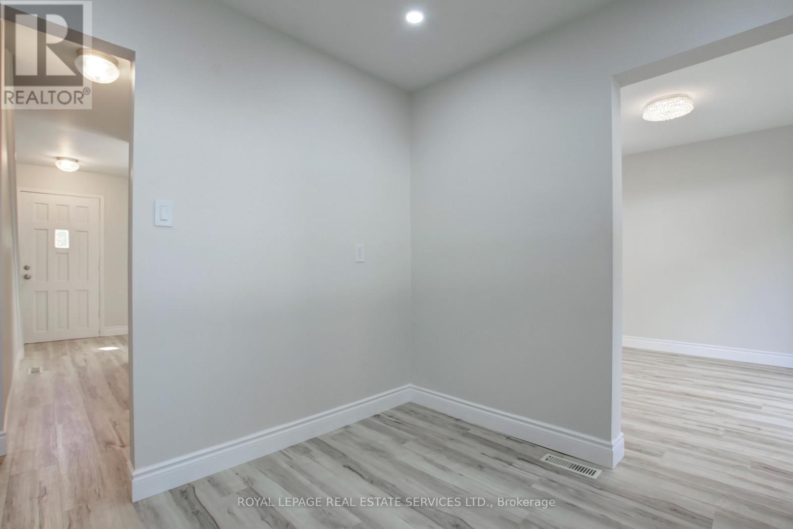 37 - 5475 Lakeshore Road, Burlington, Ontario  L7L 1E1 - Photo 14 - W12822340