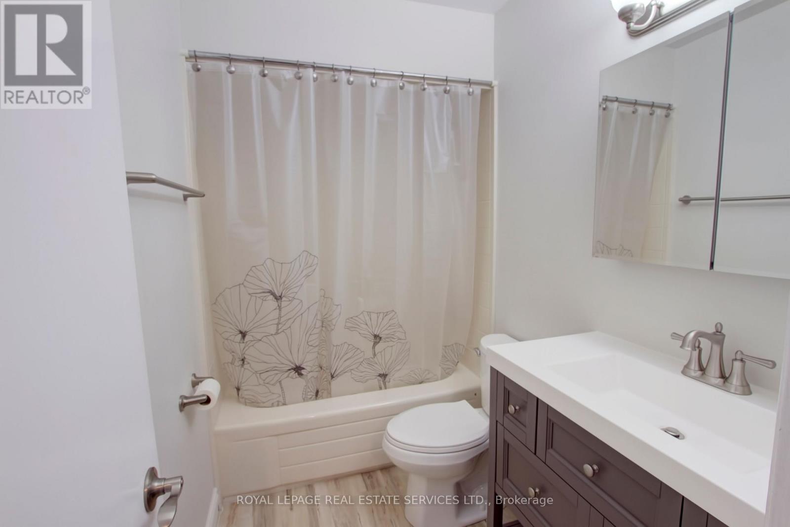 37 - 5475 Lakeshore Road, Burlington, Ontario  L7L 1E1 - Photo 24 - W12822340