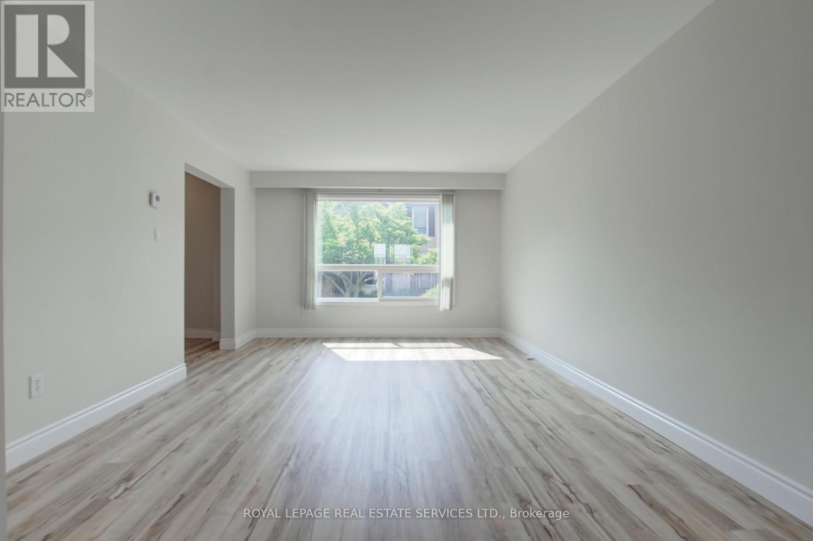 37 - 5475 Lakeshore Road, Burlington, Ontario  L7L 1E1 - Photo 7 - W12822340