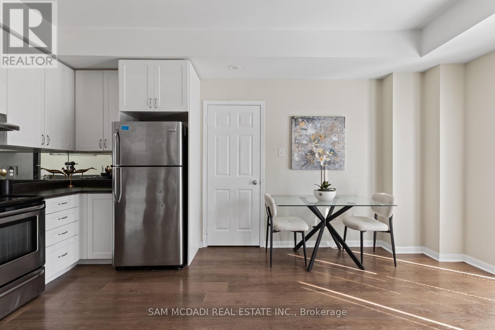 8 - 2895 Hazelton Place, Mississauga, Ontario  L5M 0S3 - Photo 8 - W12822346