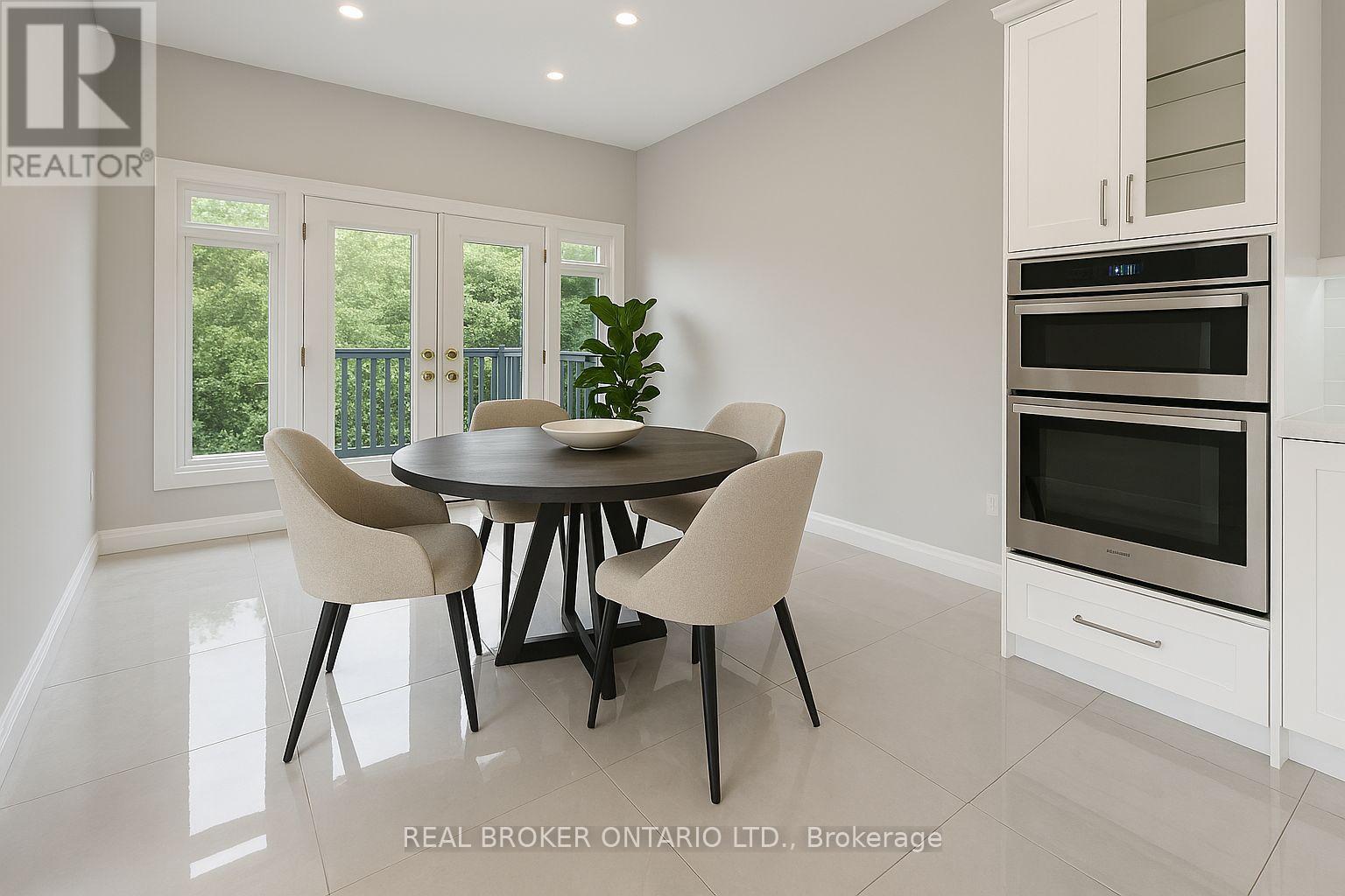 108 Hatherley Road, Toronto (Caledonia-Fairbank), Ontario  M6E 1W2 - Photo 7 - W12822358