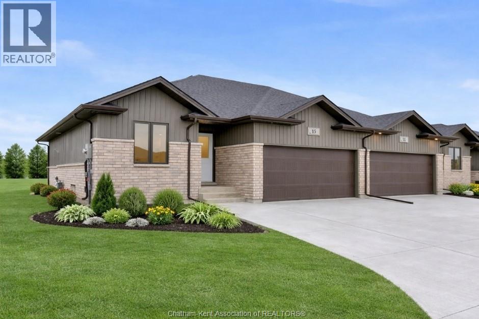 MLS# 26002019: 23 Cornerstone PLACE, Chatham, Canada