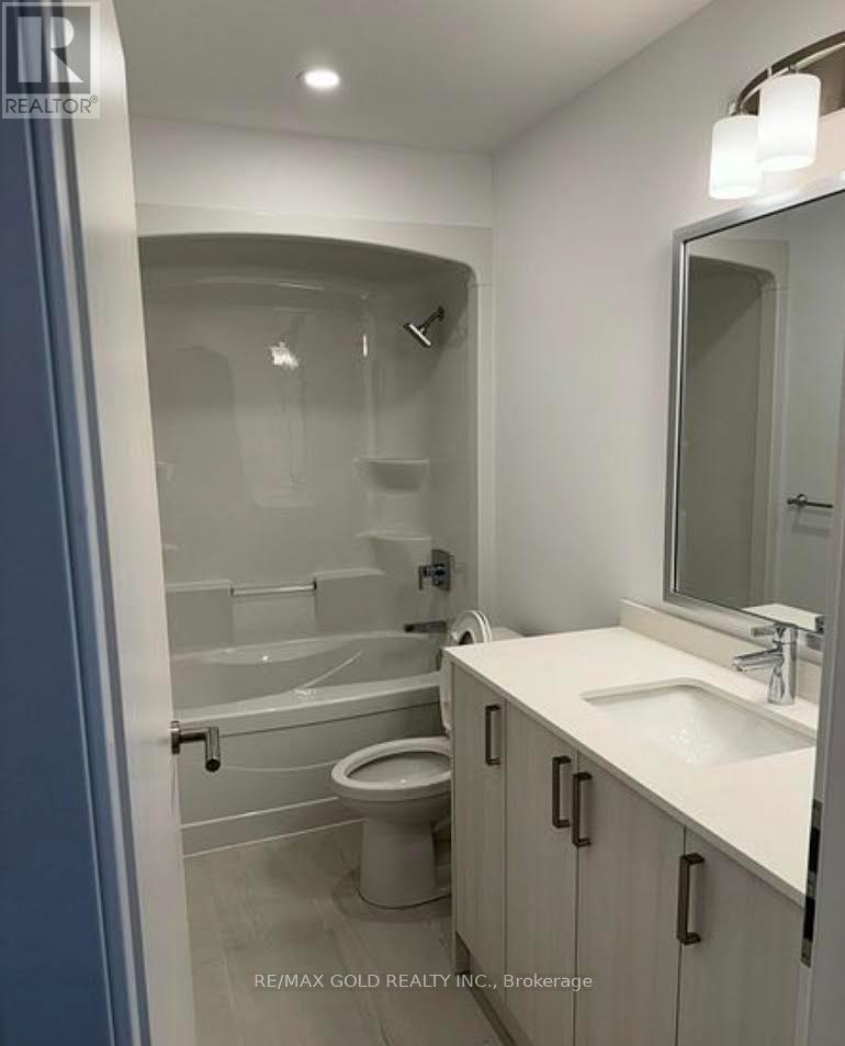 101 - 119 Lincoln Street, Welland, Ontario  L3C 0L2 - Photo 4 - X12822148