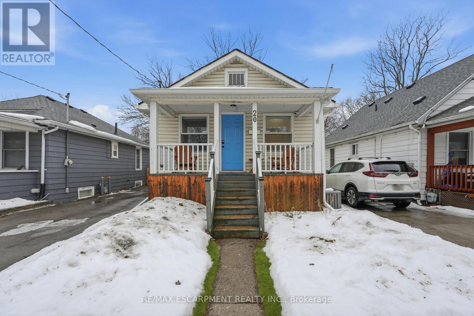 20 Trapnell Street, St. Catharines, Ontario  L2R 1A9 - Photo 2 - X12822242