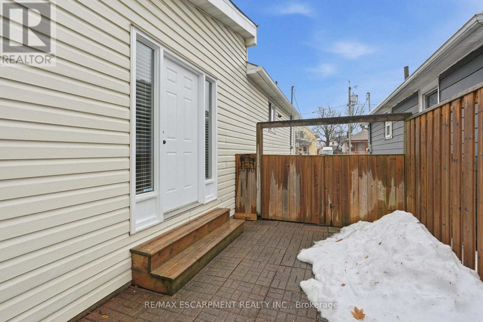 20 Trapnell Street, St. Catharines, Ontario  L2R 1A9 - Photo 30 - X12822242