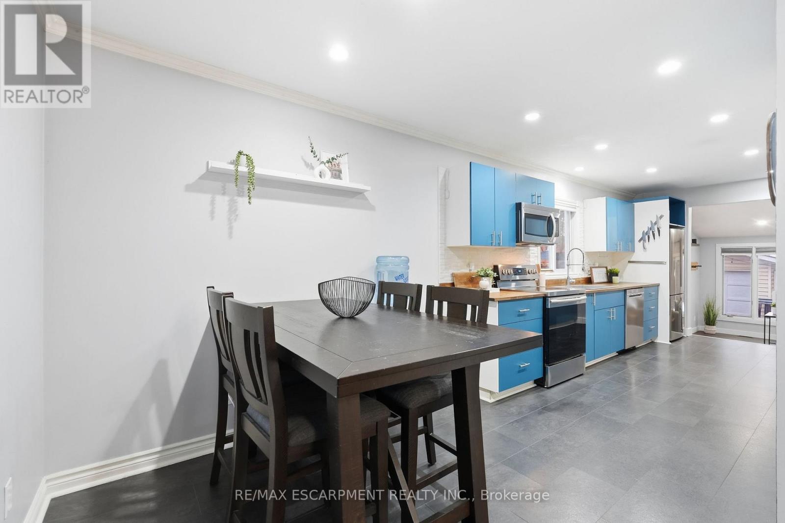 20 Trapnell Street, St. Catharines, Ontario  L2R 1A9 - Photo 6 - X12822242