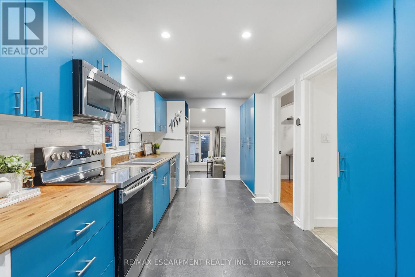 20 Trapnell Street, St. Catharines, Ontario  L2R 1A9 - Photo 7 - X12822242