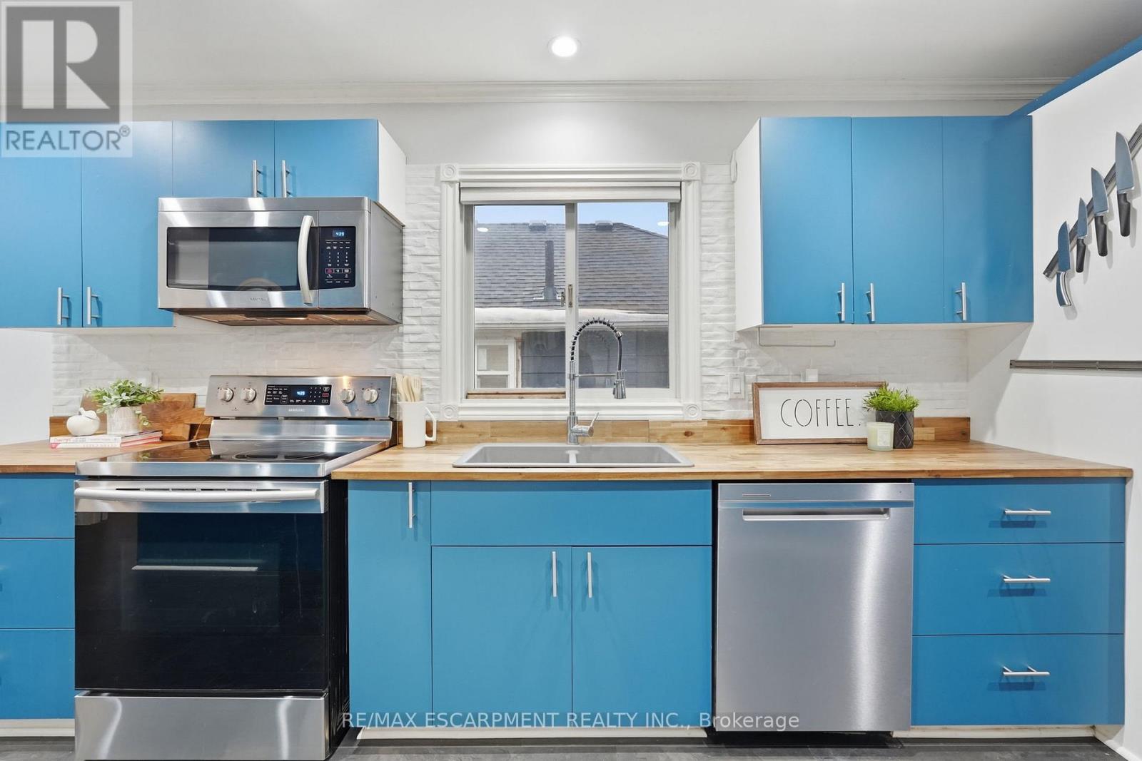 20 Trapnell Street, St. Catharines, Ontario  L2R 1A9 - Photo 9 - X12822242