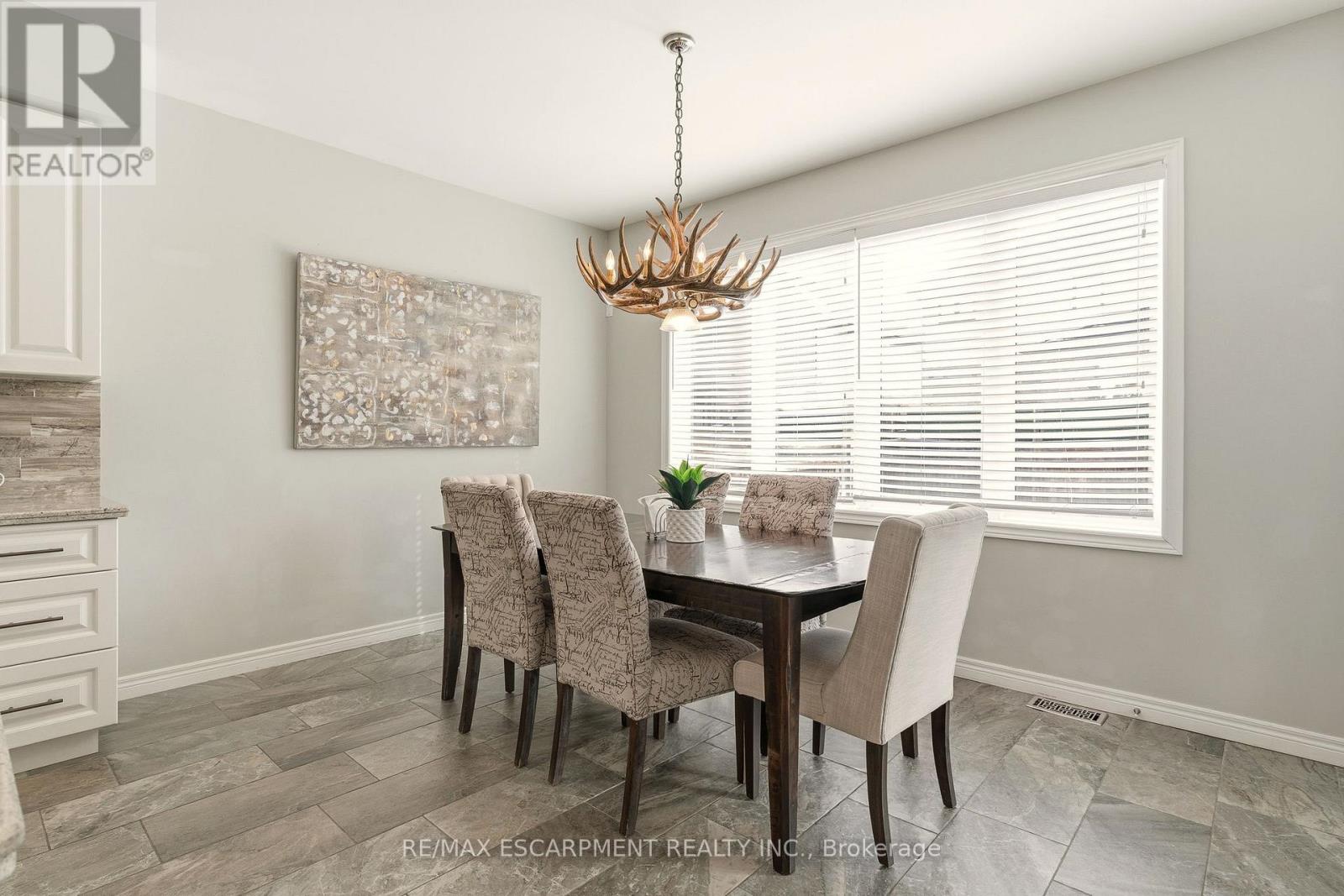 345 Festival Way, Hamilton, Ontario  L0R 1C0 - Photo 15 - X12822248