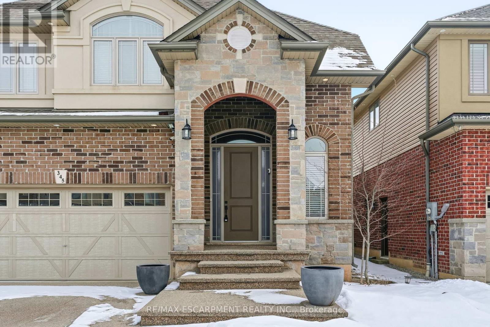 345 Festival Way, Hamilton, Ontario  L0R 1C0 - Photo 2 - X12822248