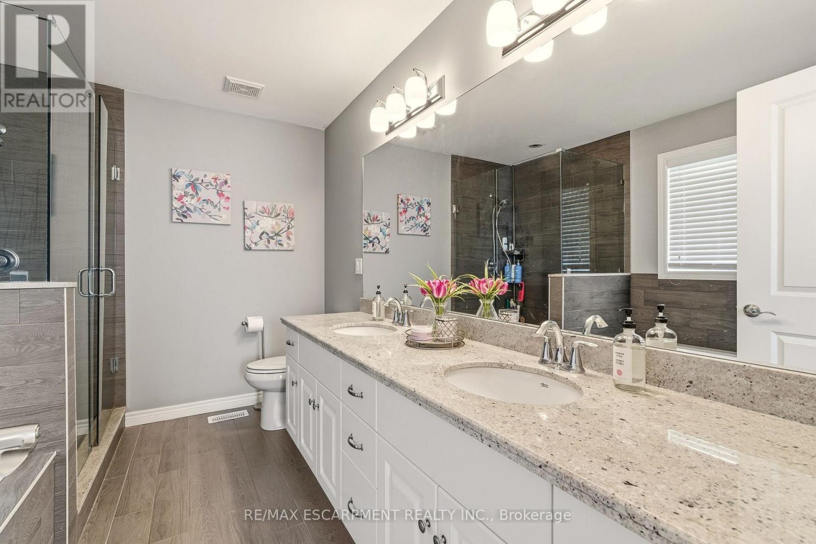 345 Festival Way, Hamilton, Ontario  L0R 1C0 - Photo 22 - X12822248