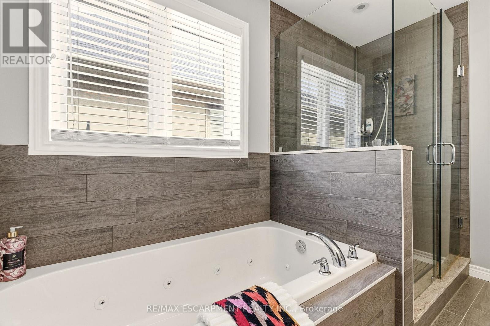 345 Festival Way, Hamilton, Ontario  L0R 1C0 - Photo 23 - X12822248