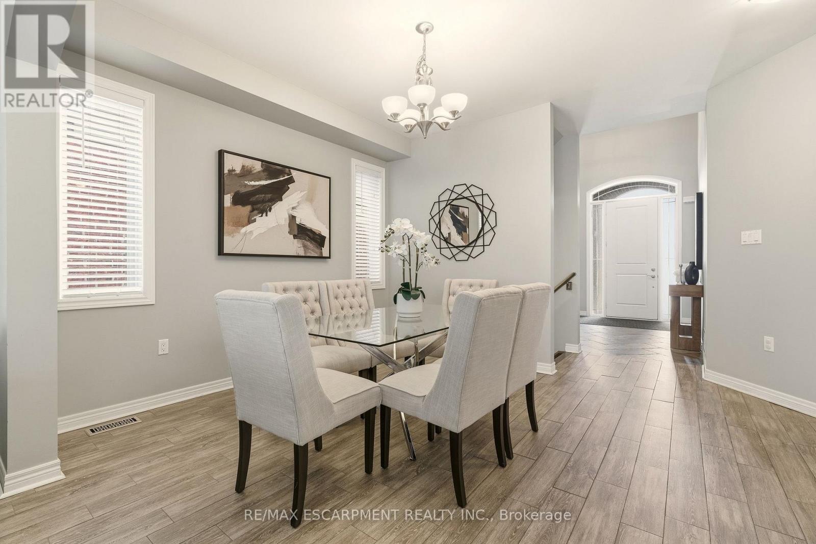 345 Festival Way, Hamilton, Ontario  L0R 1C0 - Photo 5 - X12822248