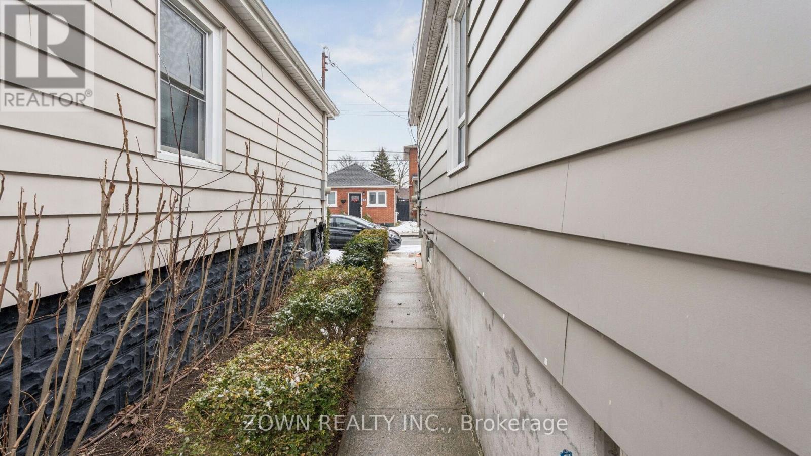 14 East 31st Street, Hamilton, Ontario  L8V 3N7 - Photo 5 - X12822322