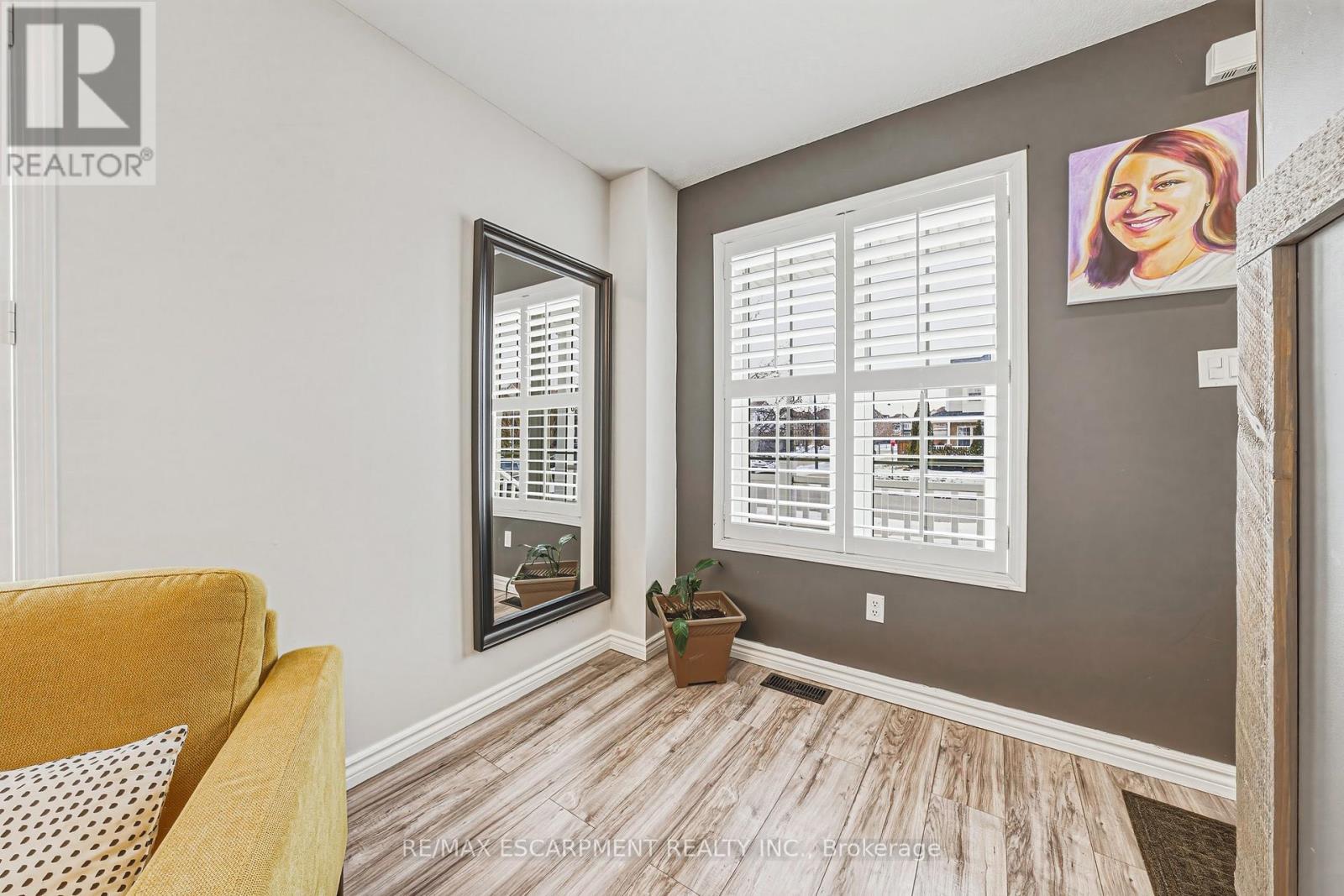 103 Powell Drive, Hamilton, Ontario  L0R 1C0 - Photo 10 - X12822328