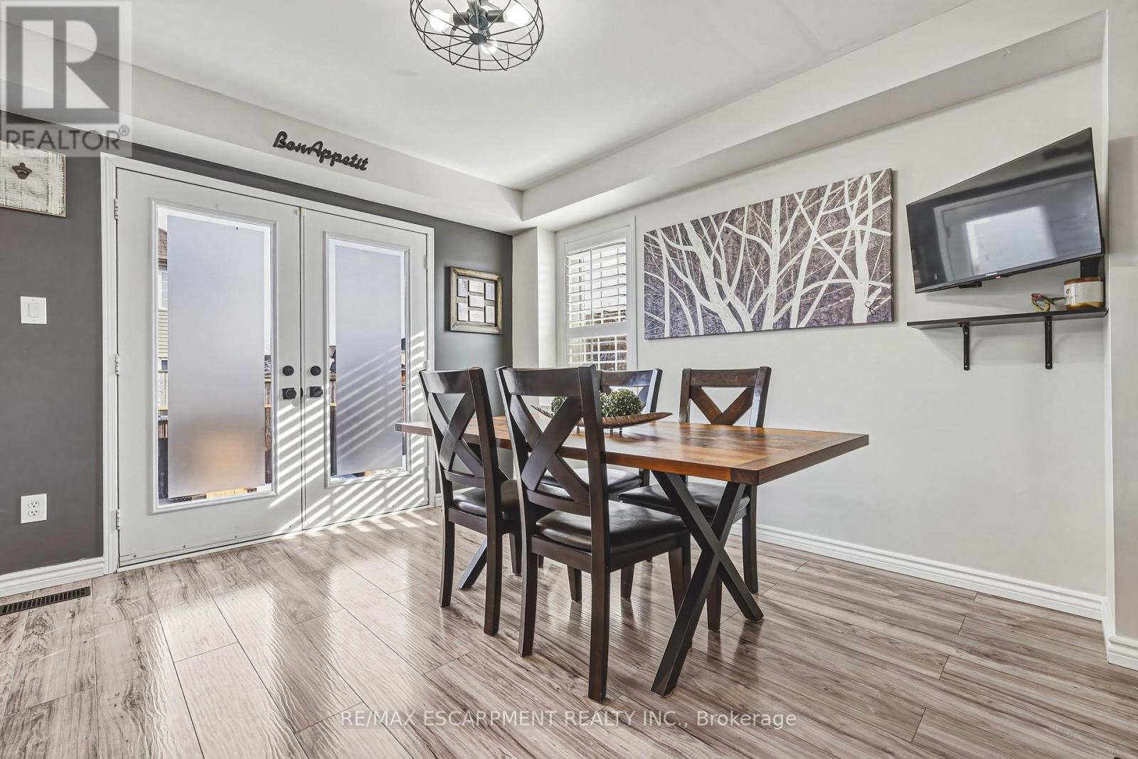 103 Powell Drive, Hamilton, Ontario  L0R 1C0 - Photo 12 - X12822328