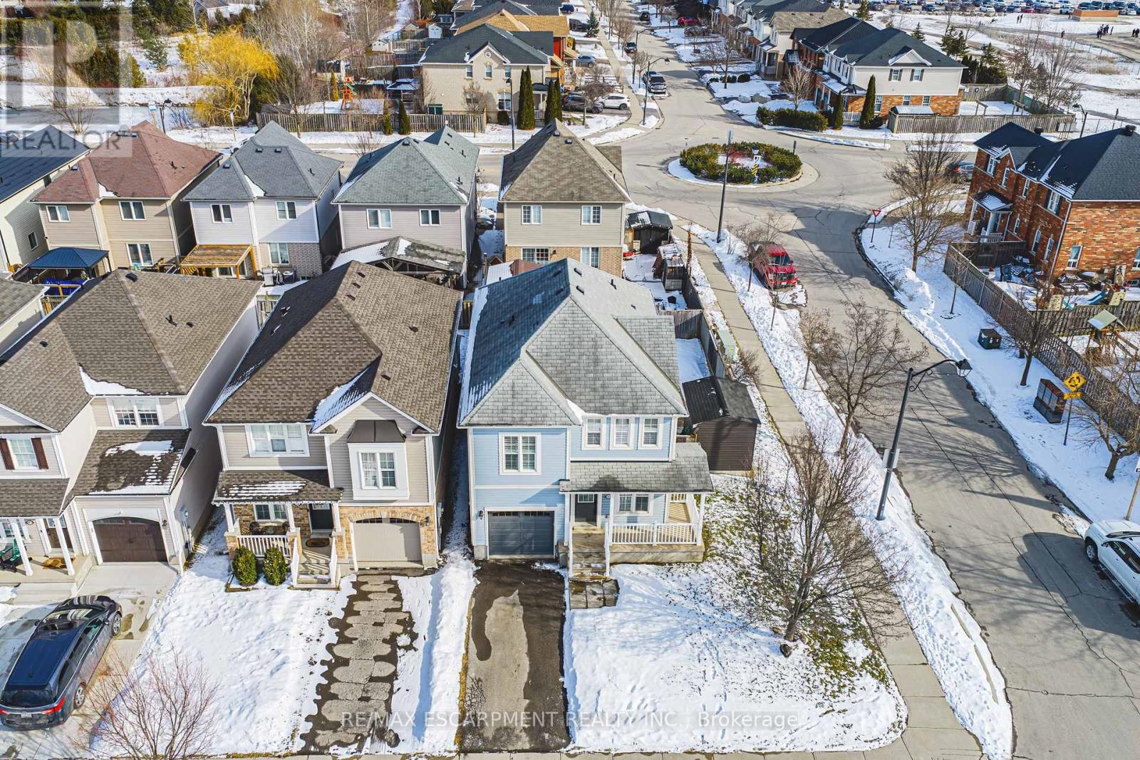 103 Powell Drive, Hamilton, Ontario  L0R 1C0 - Photo 2 - X12822328