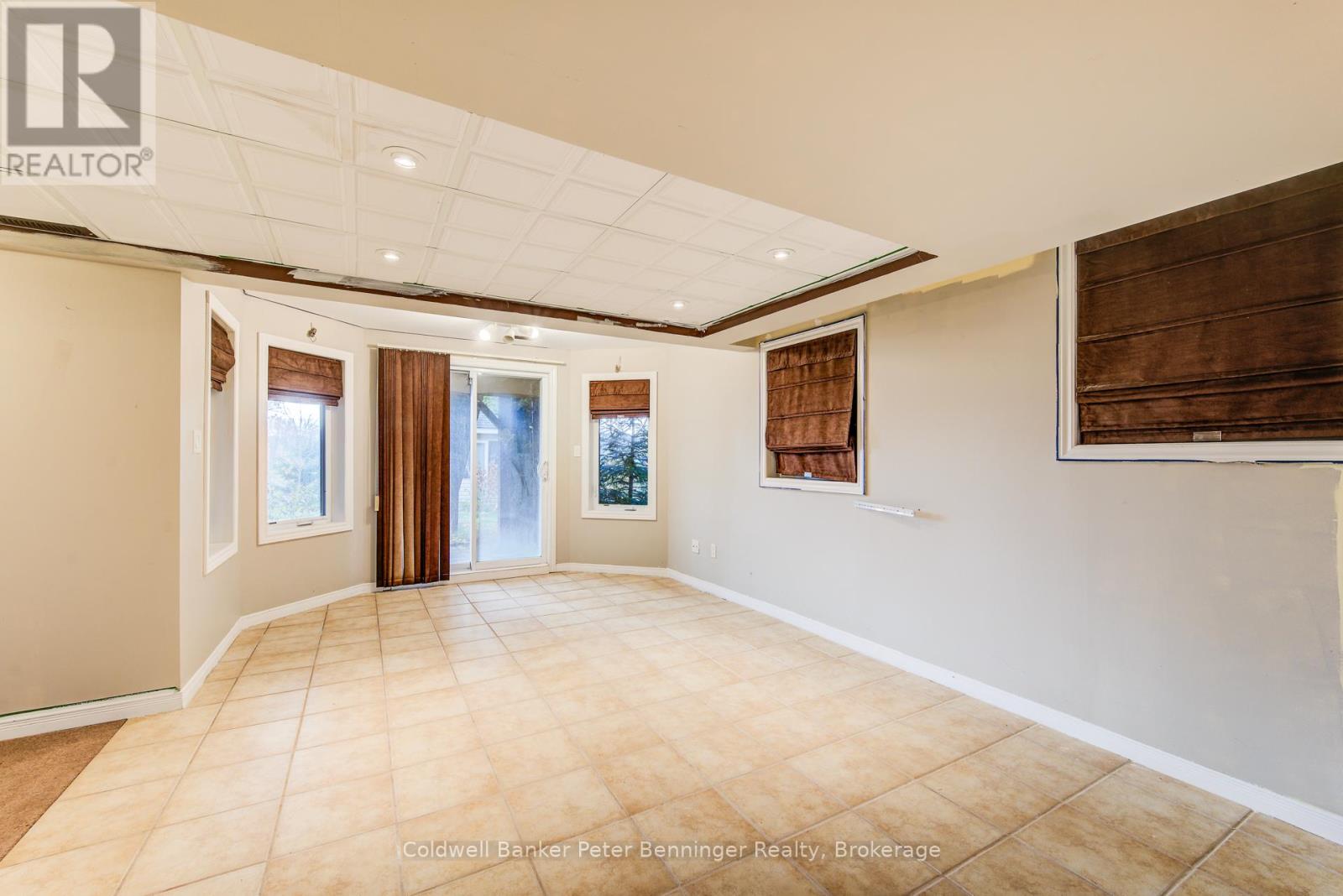 142 Severn Drive, Guelph (Grange Road), Ontario  N1E 7K5 - Photo 35 - X12810988