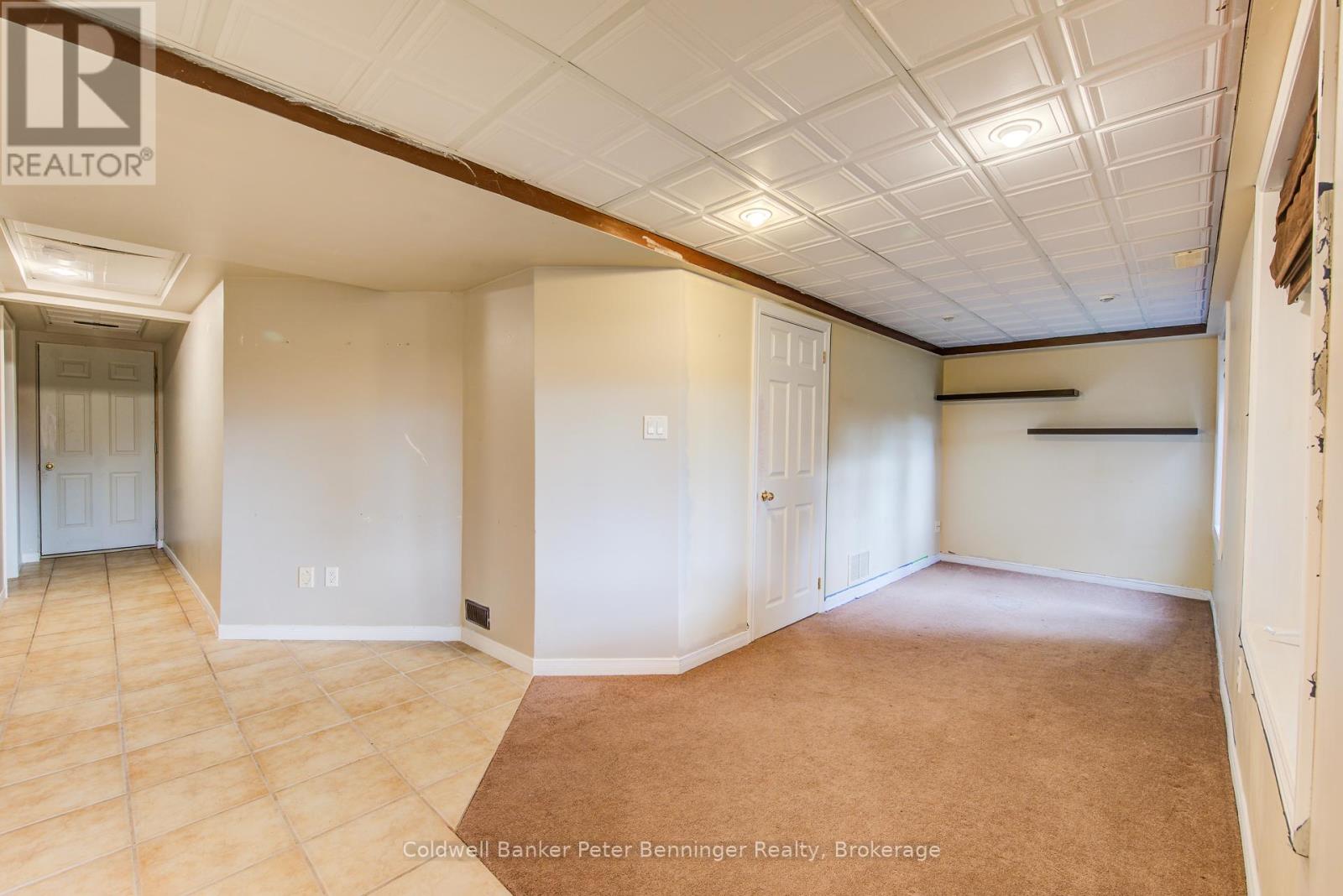 142 Severn Drive, Guelph (Grange Road), Ontario  N1E 7K5 - Photo 36 - X12810988