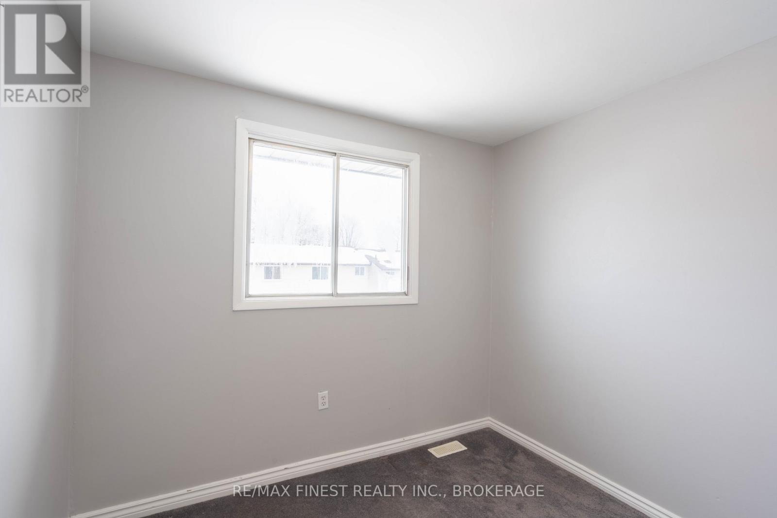 991 Amberdale Crescent, Kingston, Ontario  K7M 6X6 - Photo 17 - X12818812