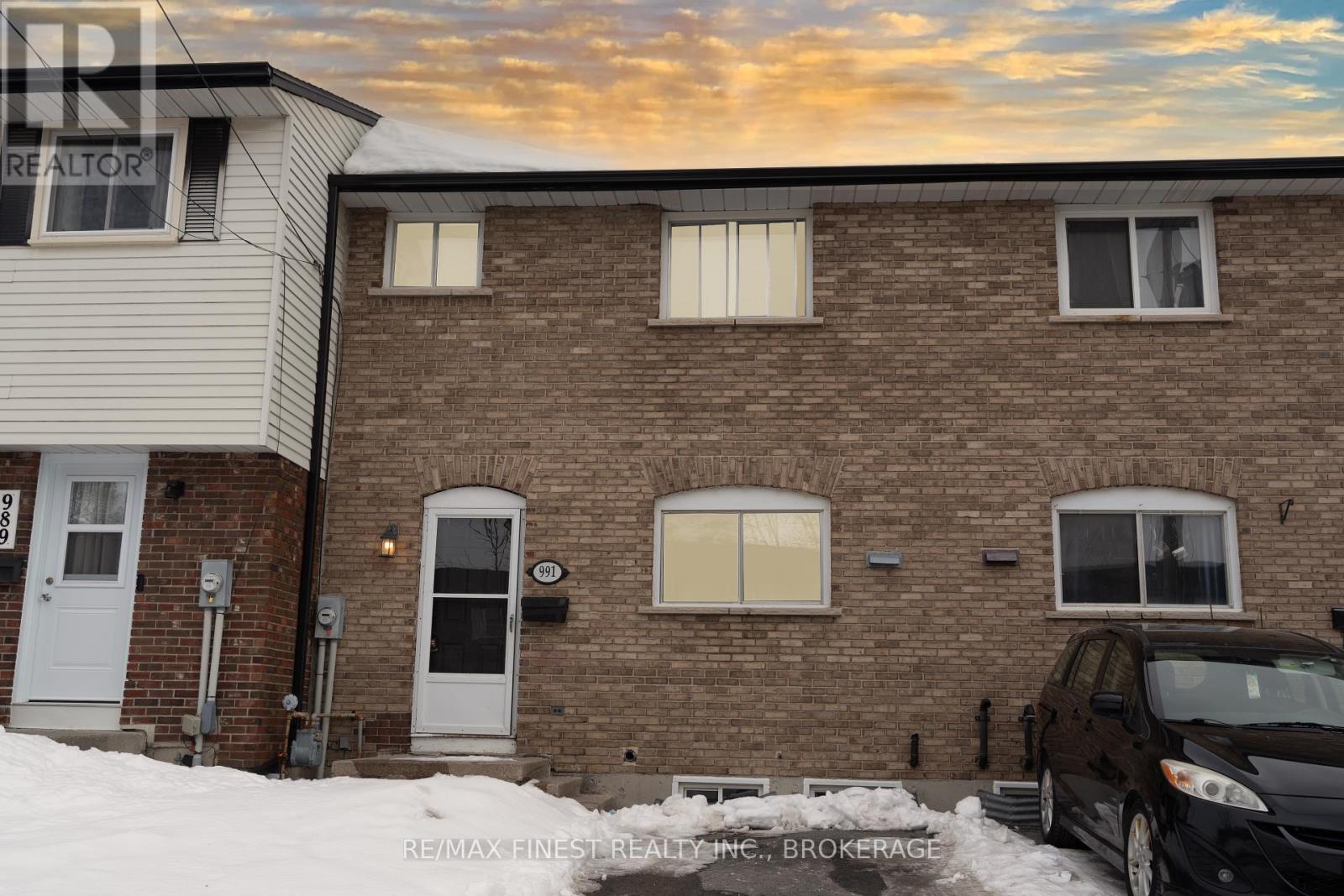 991 AMBERDALE CRESCENT, Kingston, Ontario