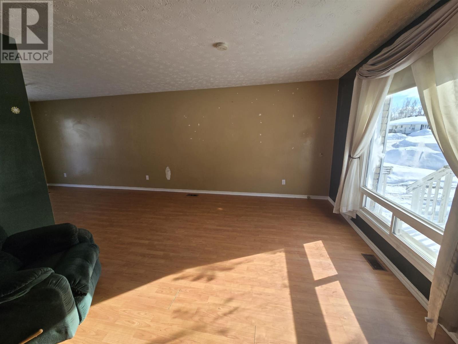 44 Lachance Pl, Elliot Lake, Ontario  P5A 3B8 - Photo 5 - SM260282