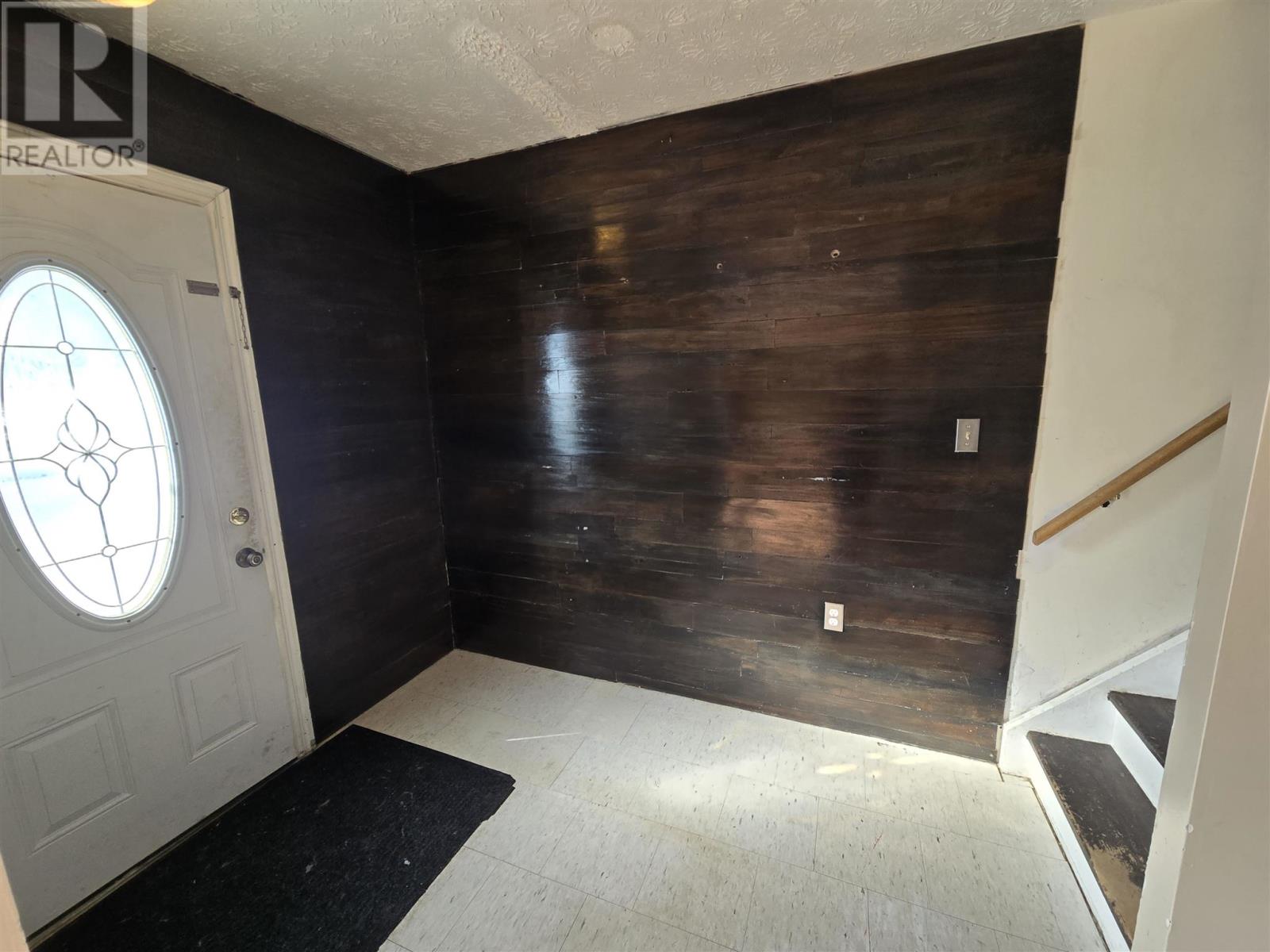 44 Lachance Pl, Elliot Lake, Ontario  P5A 3B8 - Photo 3 - SM260282