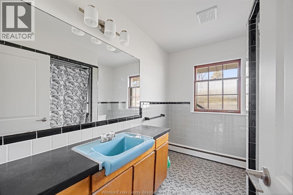 3985 Dougall Ave., Windsor, Ontario  N9G 1X3 - Photo 16 - 25017024