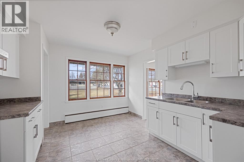 3985 Dougall Ave., Windsor, Ontario  N9G 1X3 - Photo 10 - 25017024