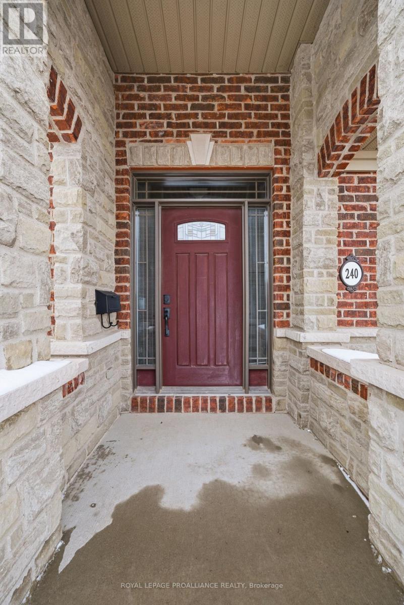 240 Avondale Road, Belleville, Ontario  K8P 0B6 - Photo 6 - X12822484