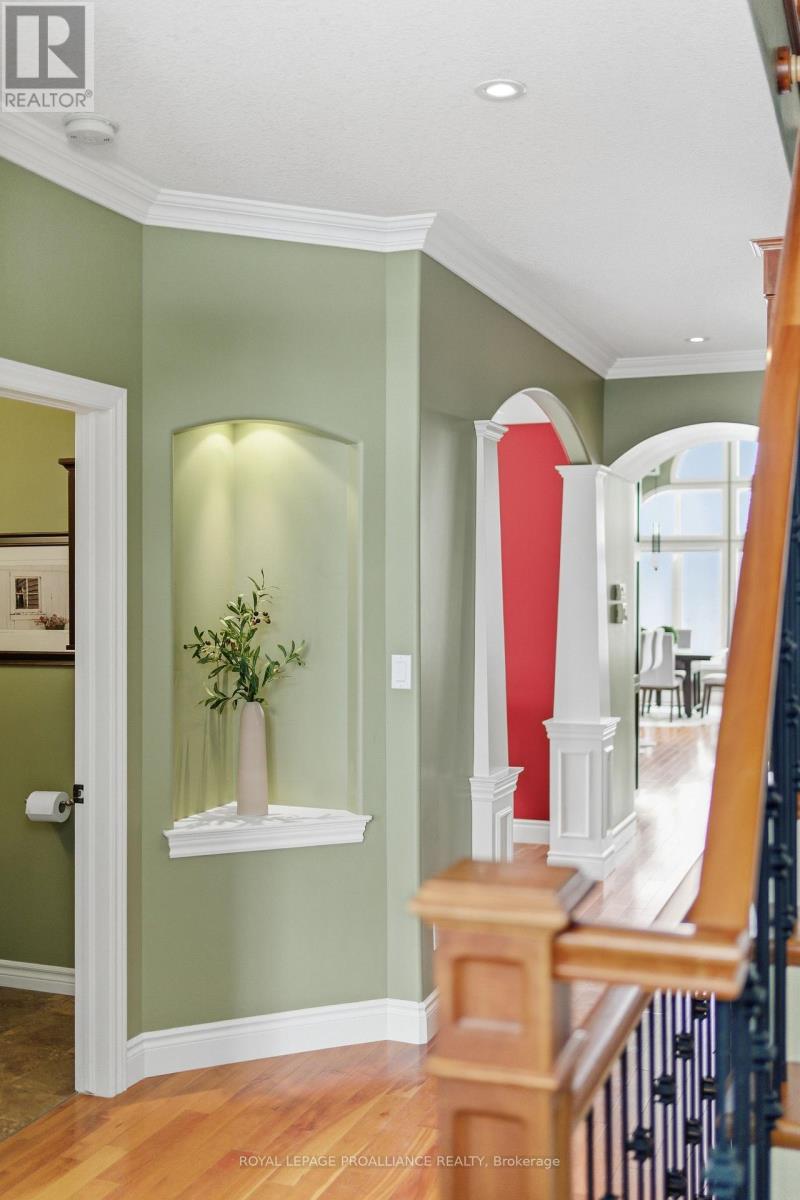 240 Avondale Road, Belleville, Ontario  K8P 0B6 - Photo 9 - X12822484