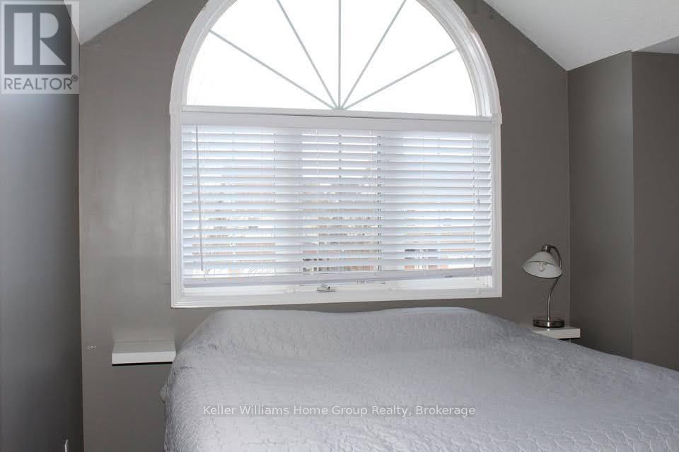 218 Silurian Drive, Guelph, Ontario  N1E 7B9 - Photo 9 - X12822438