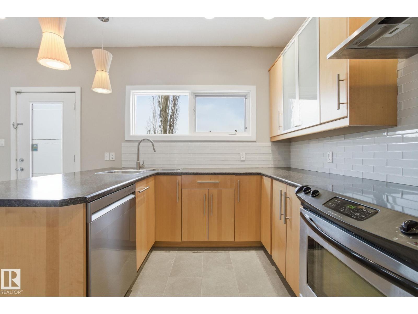 #4 14315 Stony Plain Rd Nw, Edmonton, Alberta T5N 3R6 - Photo 9 - E4469552