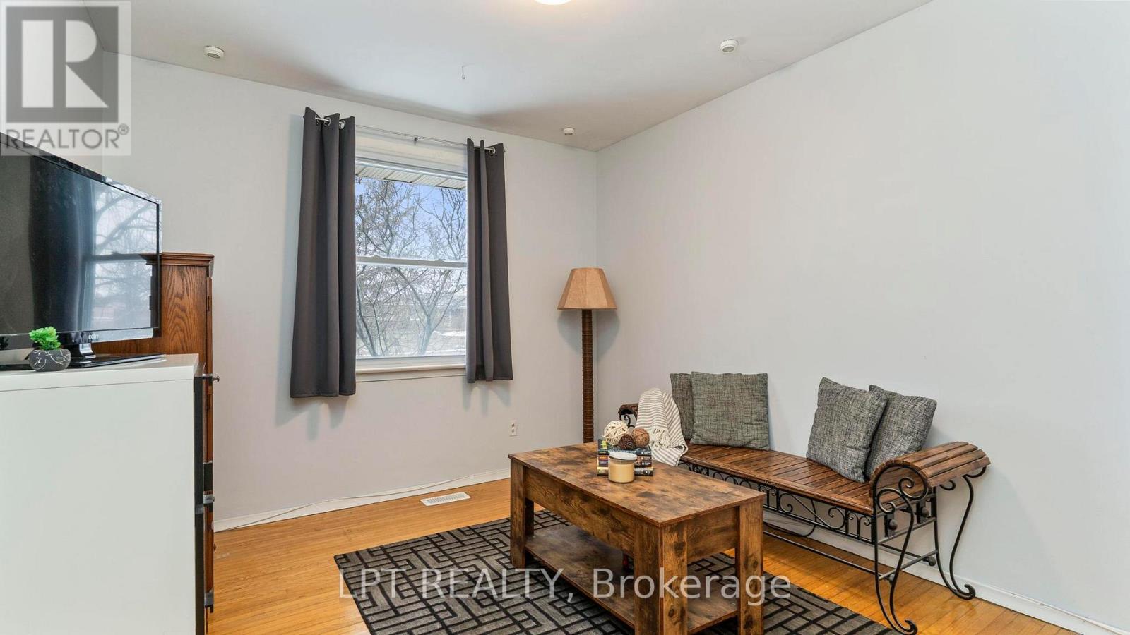 Photo 16 of 38 for 631 Elm Street