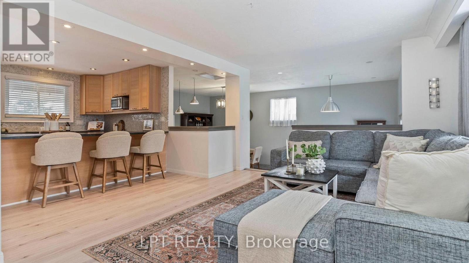 Photo 8 of 38 for 631 Elm Street