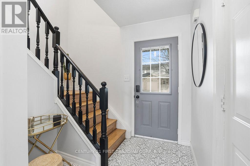 28 - 750 Osgoode Drive S, London South, Ontario  N6E 2G2 - Photo 2 - X12822476