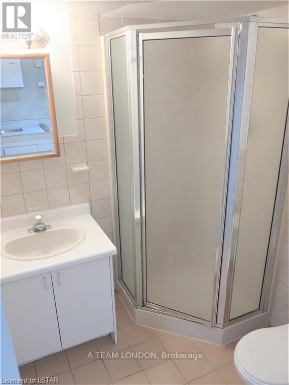 3 & 4 - 39 Regina Street, London East, Ontario  N5Y 3B6 - Photo 41 - X12468174