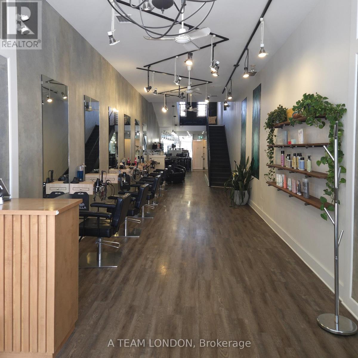 286 Dundas Street, London East, Ontario  N6B 1T6 - Photo 2 - X12584294